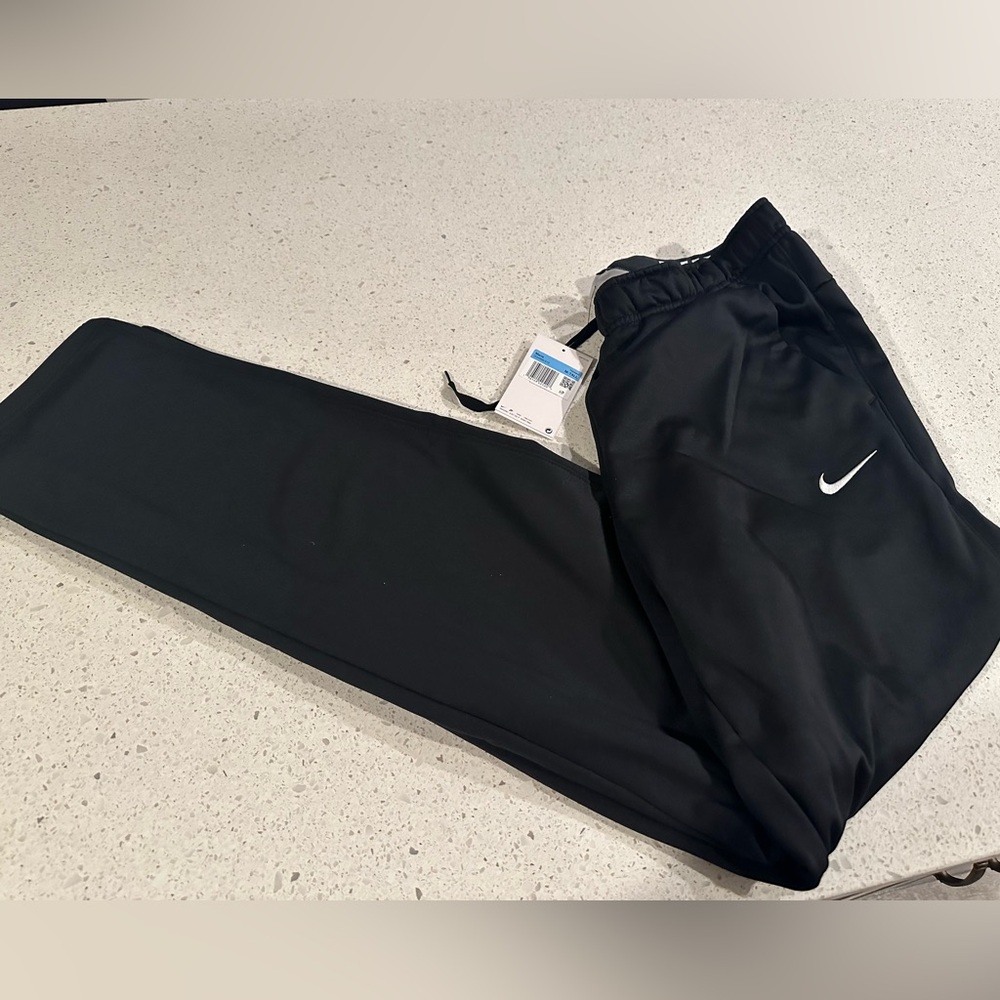 Men’s Nike Therma-FIT fitness pants. Tall medium